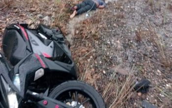 Seorang Pengendara Motor Ditemukan Terletak di Jalan Poros Langara-Lampeapi Diduga Kecelakaan Tunggal 